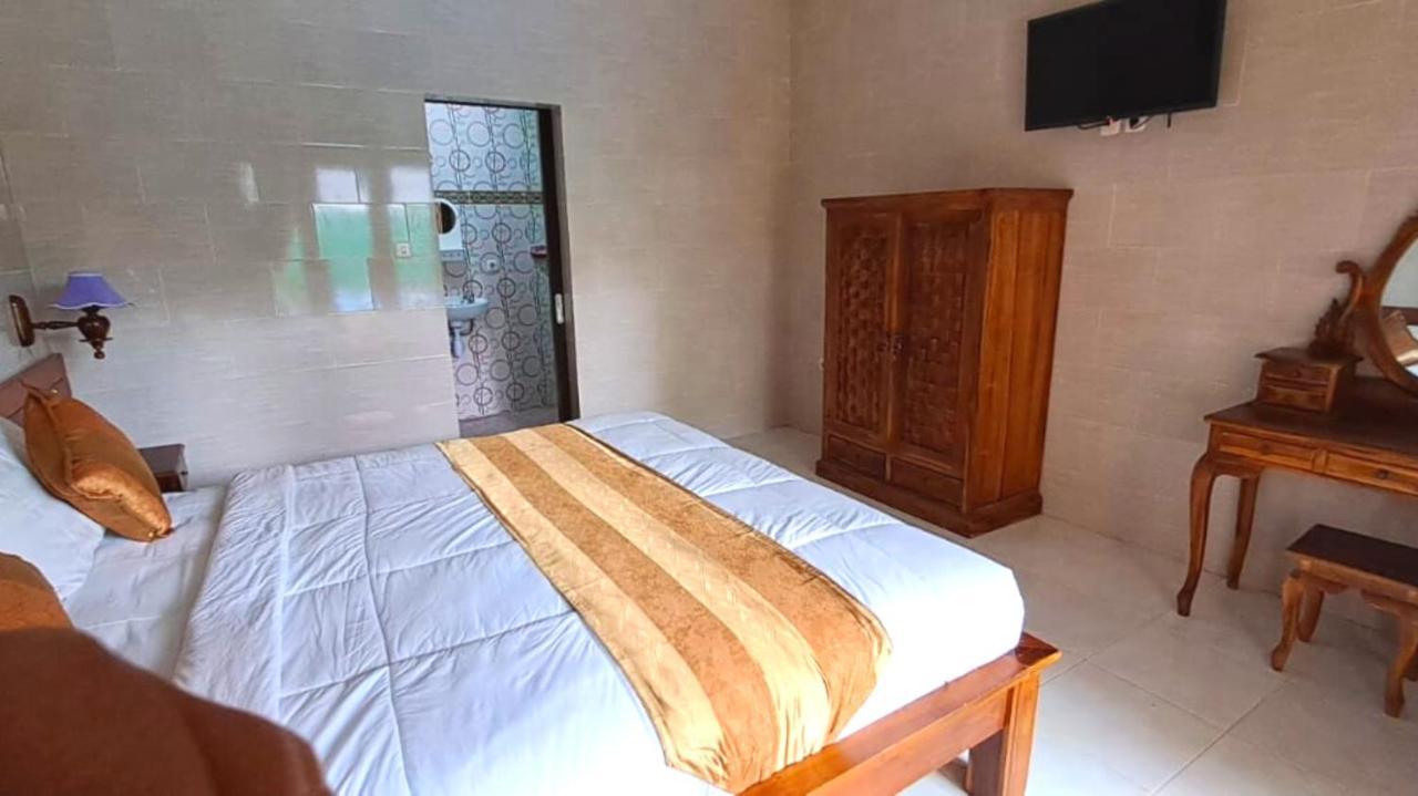 Wahyuga Sari Guest House Nita Salon & Spa Нуса-Лембонган Экстерьер фото